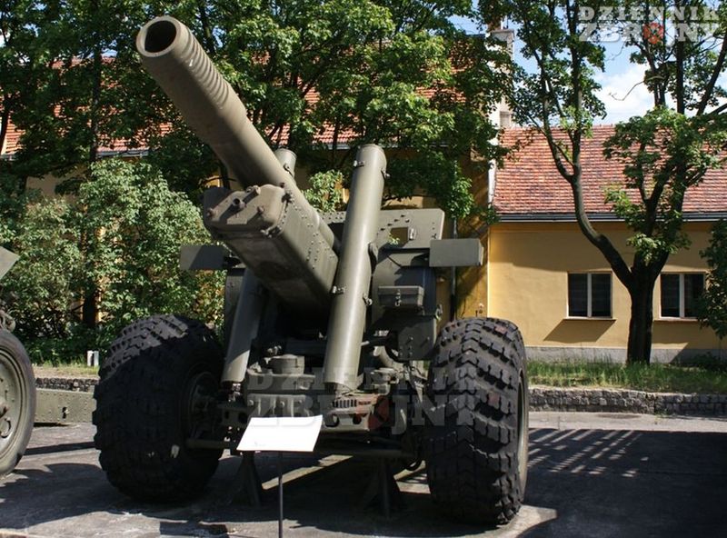 152mm haubicoarmata ML-20