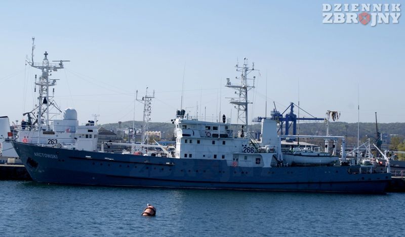 Okręt hydrograficzny ORP Arctowski