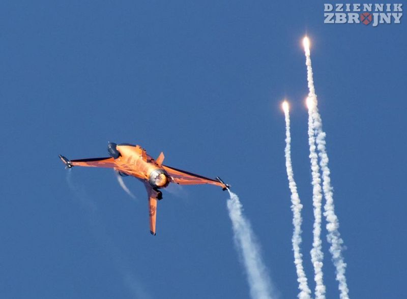 dodaj nazwę zdjęcia