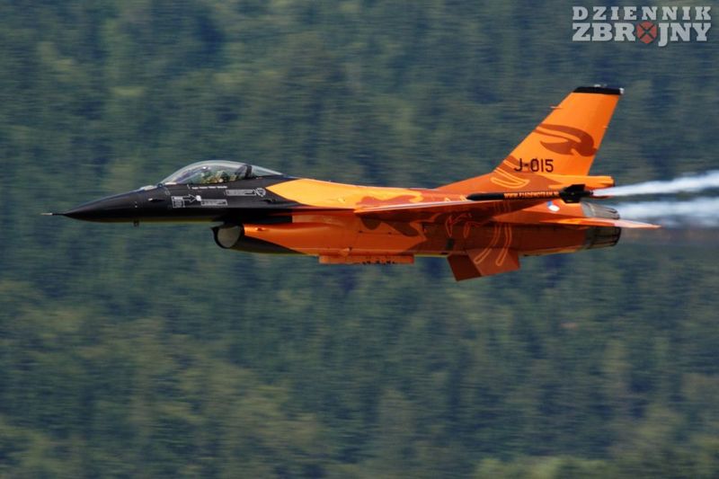 dodaj nazwę zdjęcia