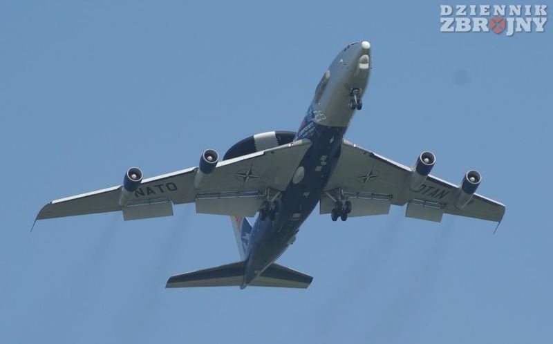 low-pass E-3A Sentry