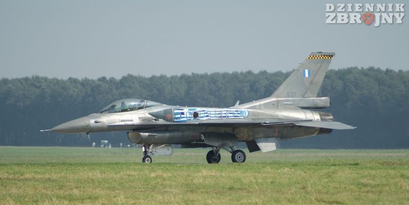grecki F-16