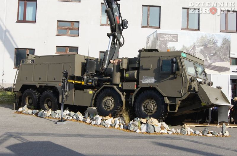 wóz ewakuacji technicznej Mamut na podwoziu Tatra