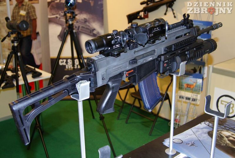 czeski karabinek CZ805A1 Bren z granatnikiem 805G1