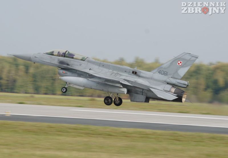 Samolot wielozadaniowy F-16D