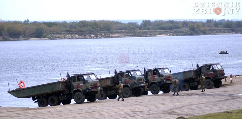 Przygotowanie do zrzutu elementów PP-64.