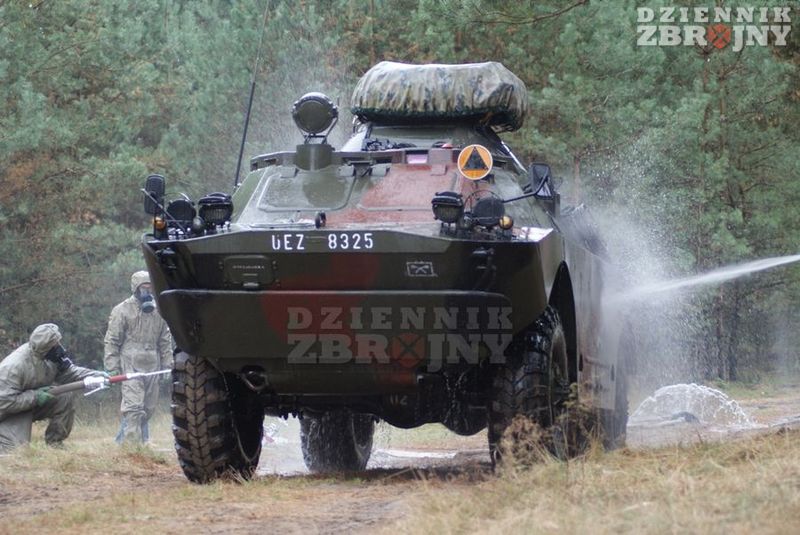 Praca chemików to kilka procesów, tutaj punktowe odkażanie.