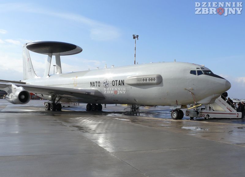 Flota NATO wykorzystuje 17 samolotów E-3A.