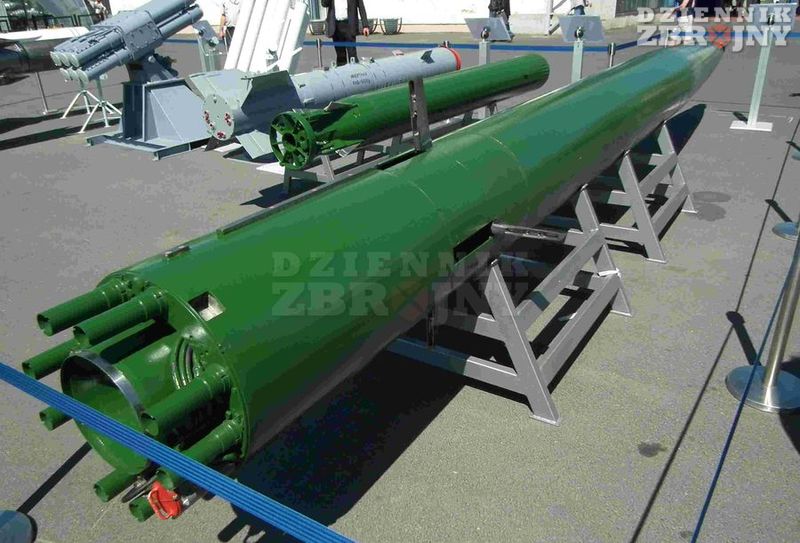 Torpeda Szkwał-E w widoku od tyłu