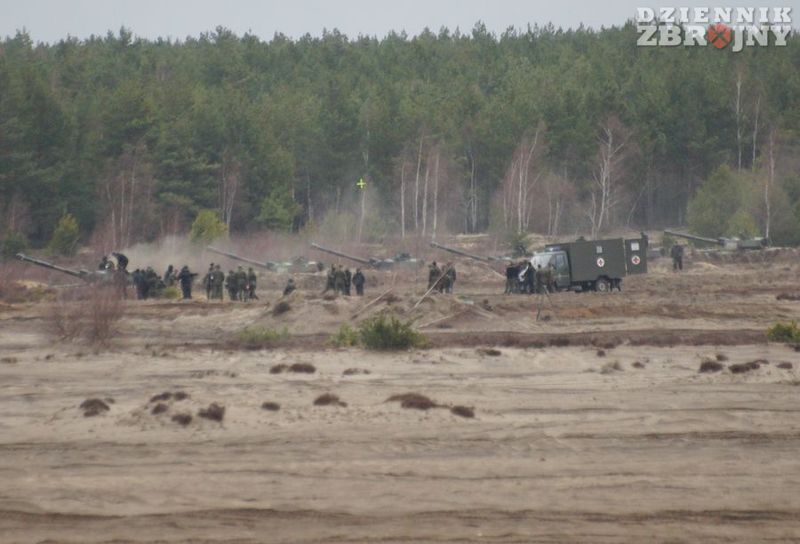 Zdarzenie nadzwyczajne, zapłon w Goździku, trzech rannych.