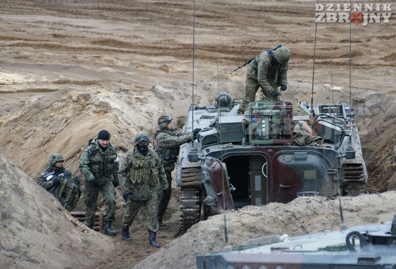 Punkt dowodzenia z dowódcą brygady rusza za wojskami.