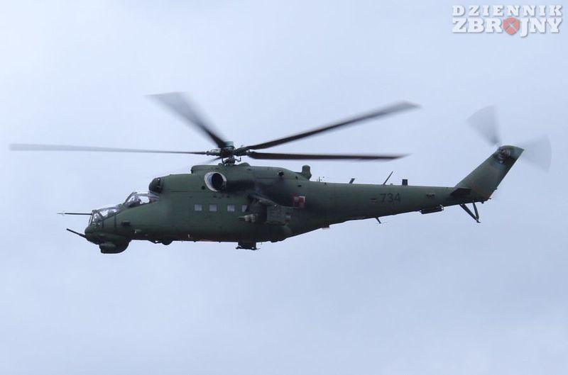 Wsparcia z powietrza udzielały trzy śmigłowce Mi-24.