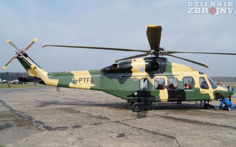 AW149 w bocznym rzucie.