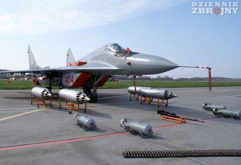 MiG-29 z zestawem uzbrojenia