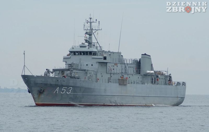 Łotewski okręt dowodzenia siłami przeciwminowymi Virsaitis.