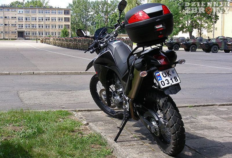 Pułk otrzymał również motocykle.