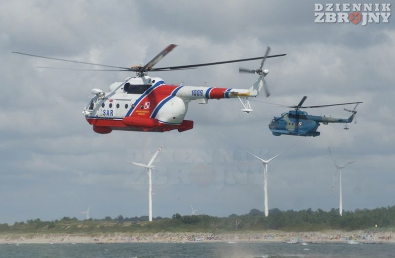 Mi-14PŁ/R oraz Mi-14PŁ we wspólnym zawisie.