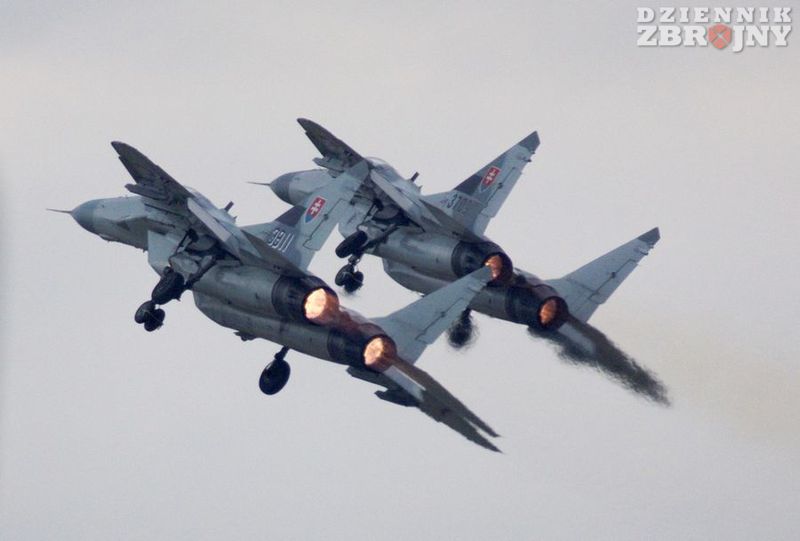 Para słowackich MiG-ów 29.