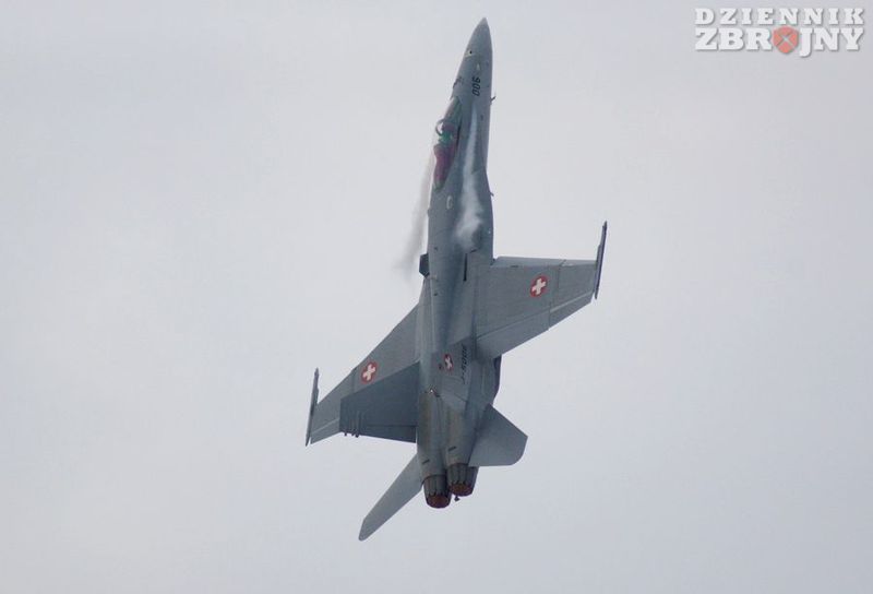 F/A-18C Hornet n/b J-5006 lotnictwa Szwajcarii.