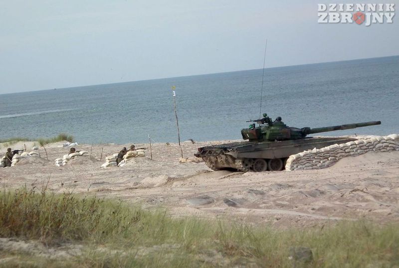 Niebieskie berety gotowe do walki.