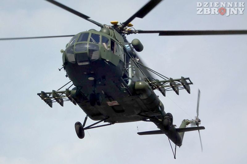 Piloci z 7. eskadry pokazali prawdziwy kunszt w locie o niskim profilu.