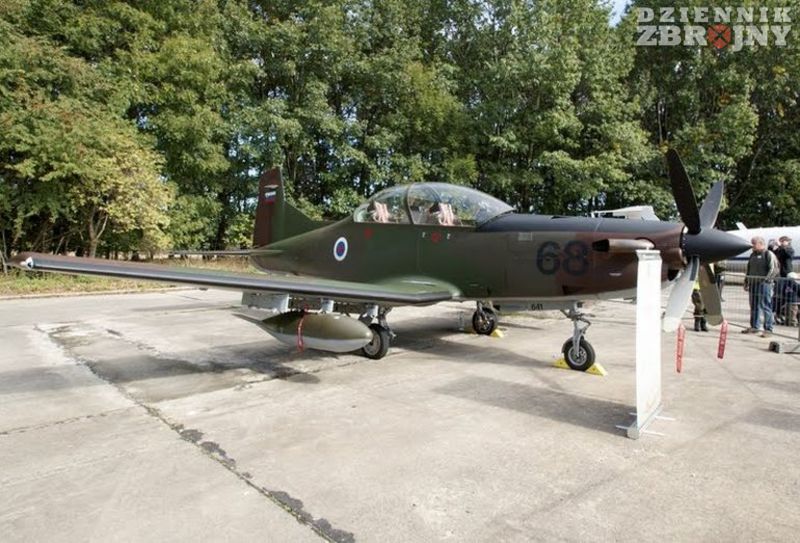 Słoweński Pilatus PC-9M.