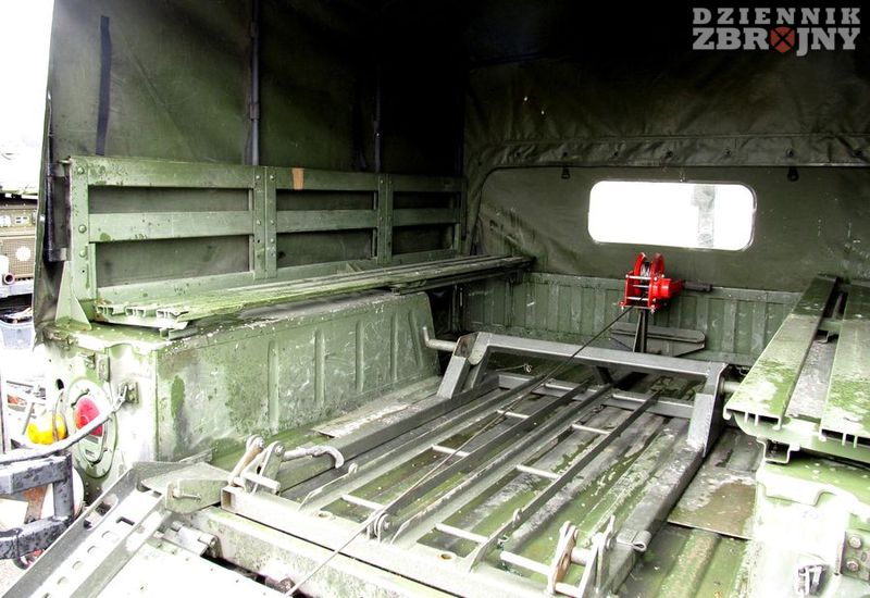 Przedział transportowy M1097A2. 