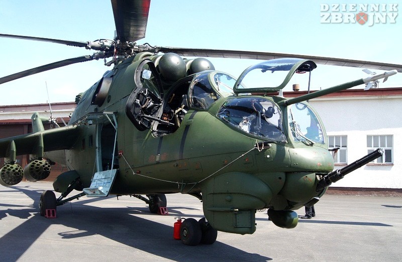 Śmigłowiec szturmowy Mi-24D.