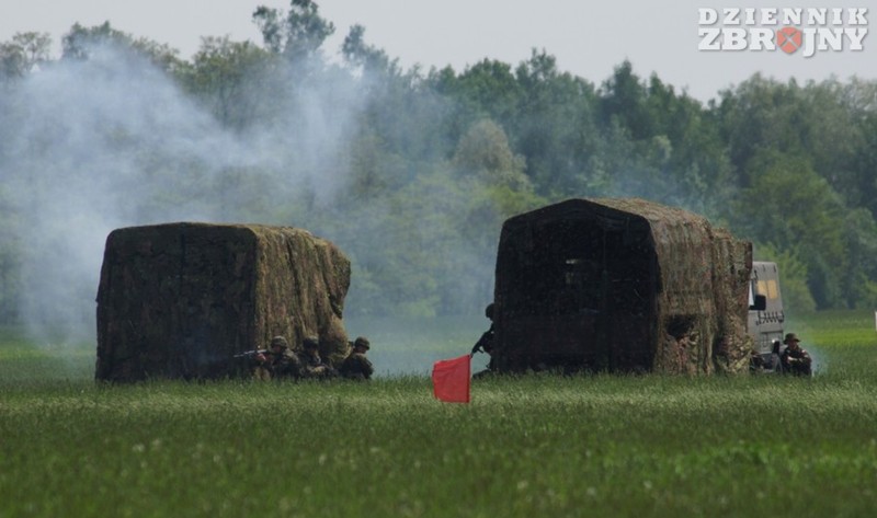 Działania na ziemi pododdziału kawalerzystów. 