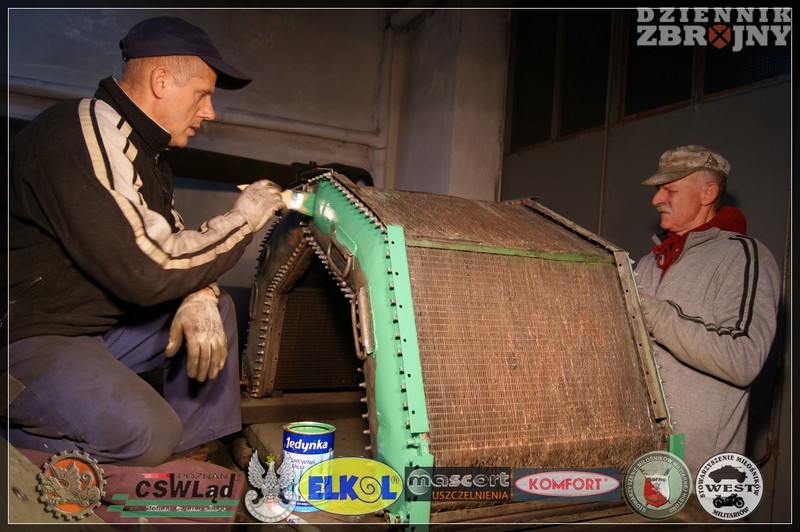 Remont ciężkiego czołgu IS-2