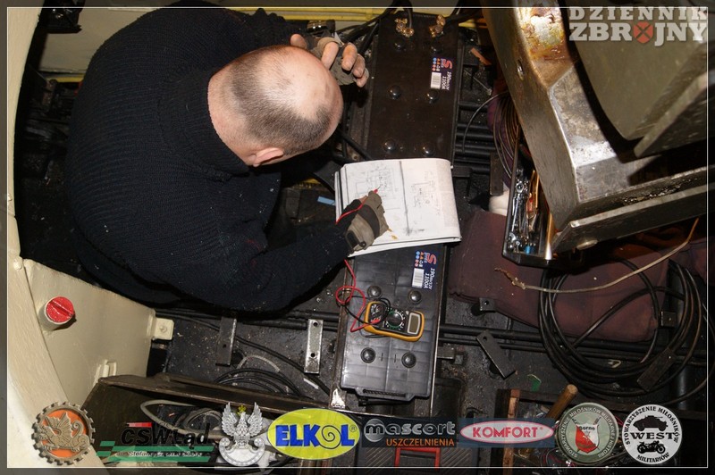 Remont ciężkiego czołgu IS-2