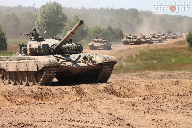 Batalion czołgów T-72 15. Brygady Zmechanizowanej na poligonie. 