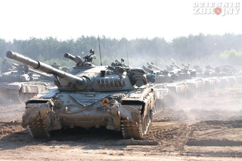 Batalion czołgów T-72 15. Brygady Zmechanizowanej na poligonie. 