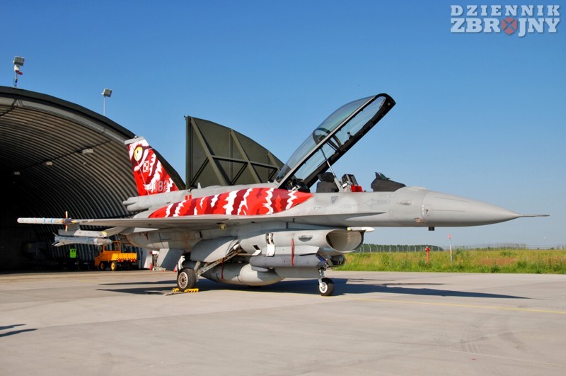 F-16D n/b 4082 z 6. Eskadry Lotnictwa Taktycznego