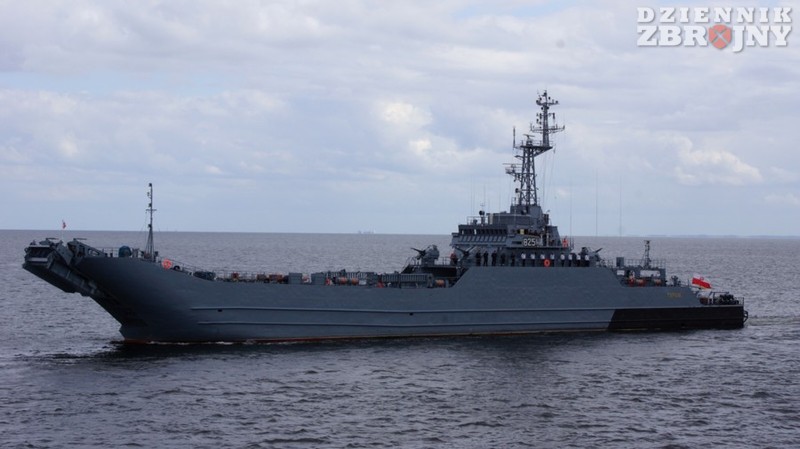 Okręt transportowo-minowy ORP Toruń