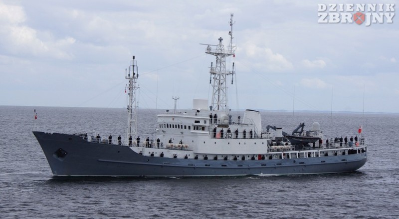 Pływający szpieg, czyli okręt rozpoznawczy ORP Nawigator