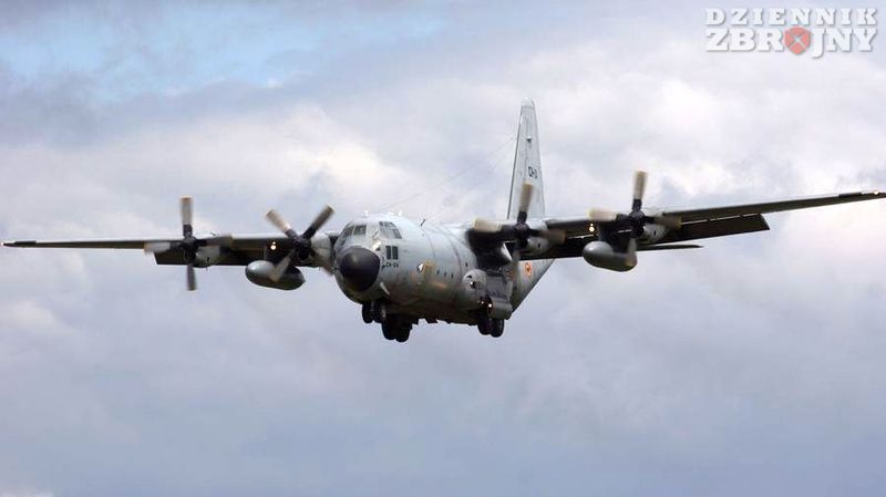 Belgijski transportowy C-130 Hercules.