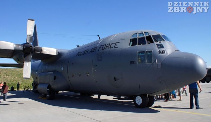 Transportowy C-130E Hercules