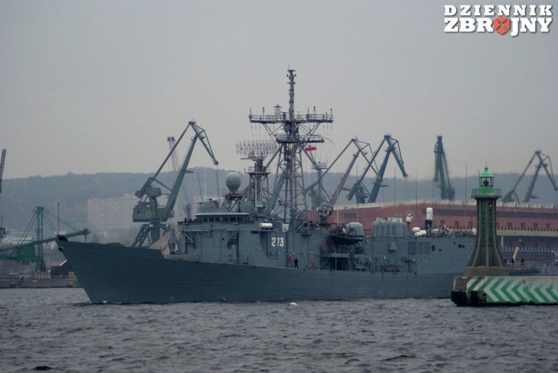 Kościuszko opuszcza port 