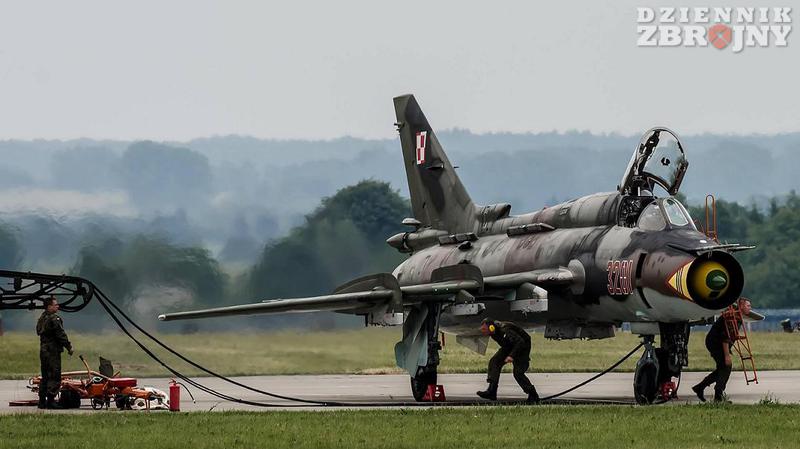 Piknik lotniczy 30 lat służby Su-22. 