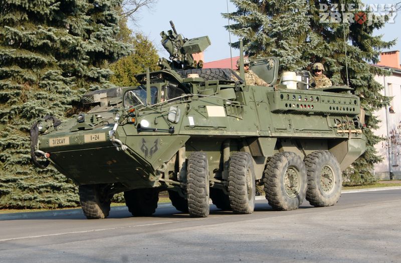 M1126 Stryker z granatnikiem Mk19 kal. 40 mm. 