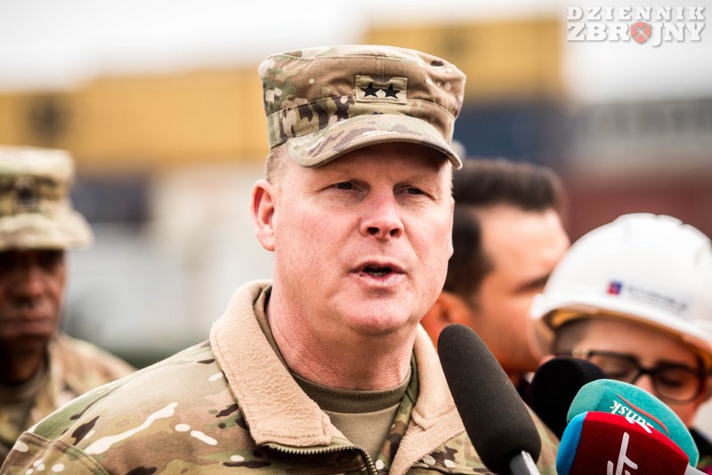 dodaj nazwę zdjęcia