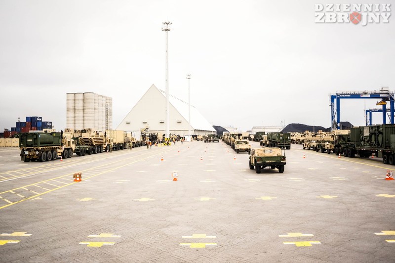 dodaj nazwę zdjęcia