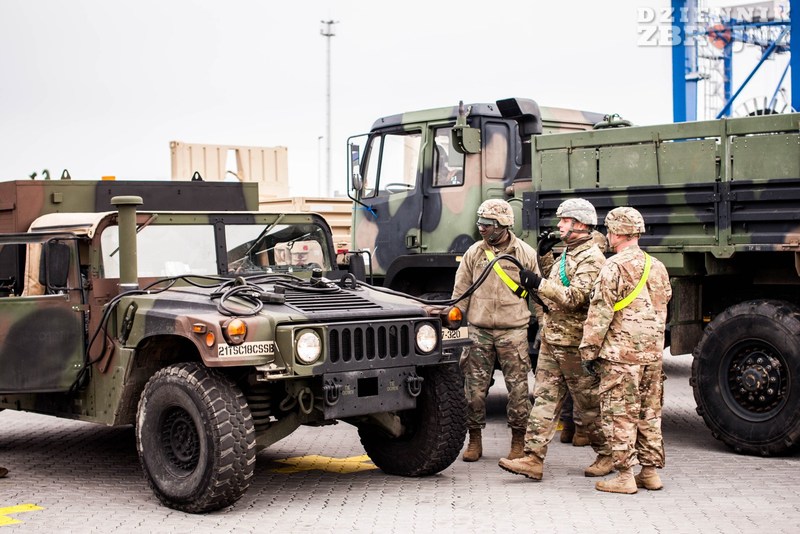 dodaj nazwę zdjęcia